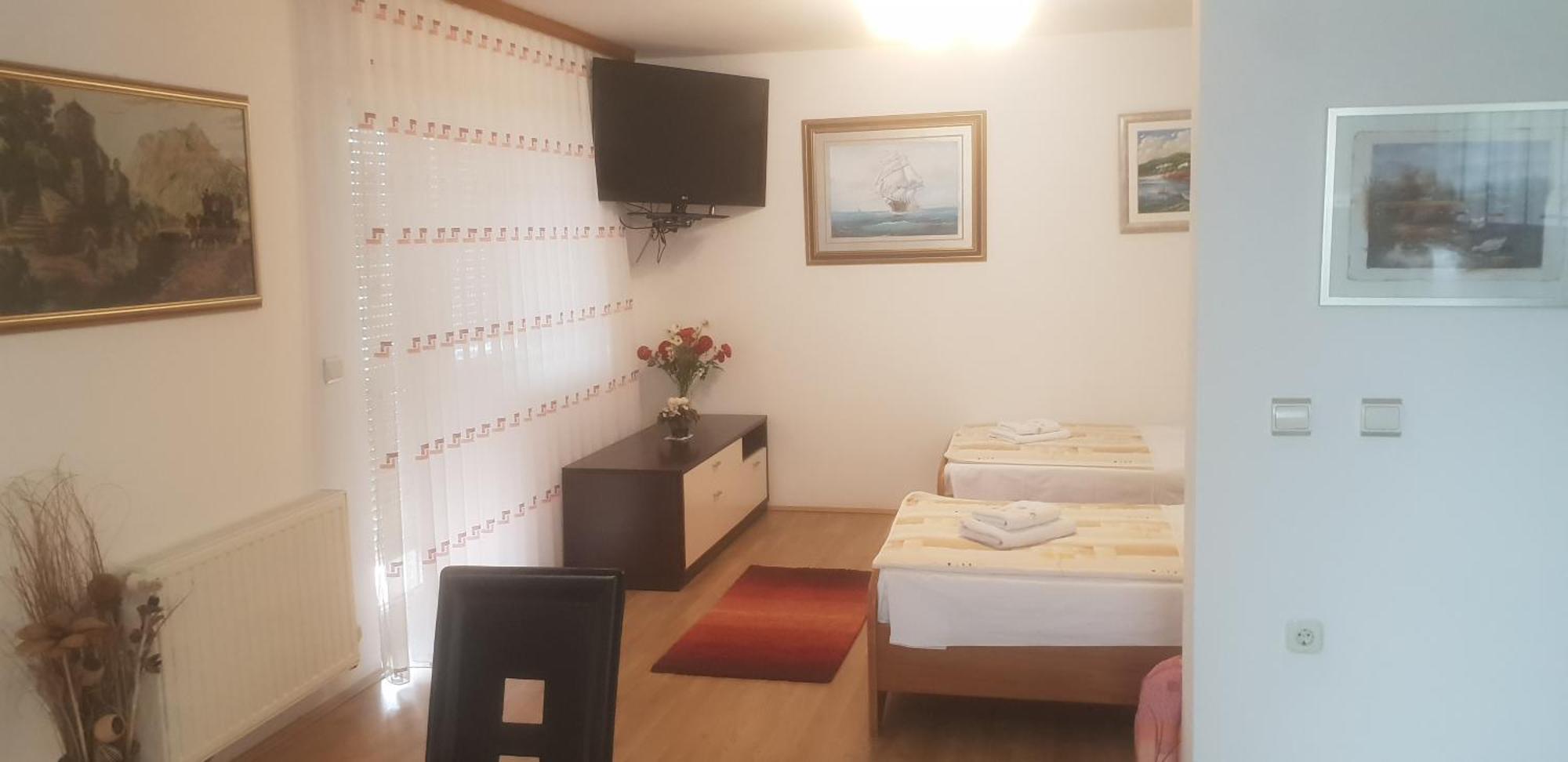 Apartments Mise Огулин Экстерьер фото