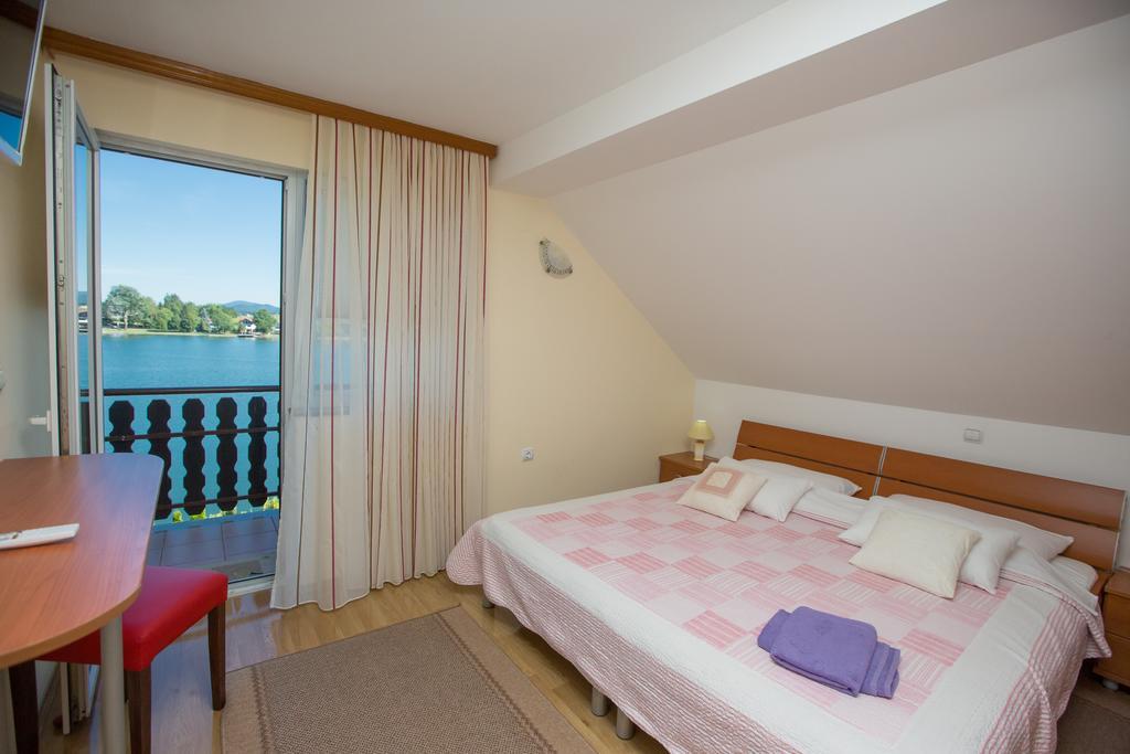 Apartments Mise Огулин Экстерьер фото