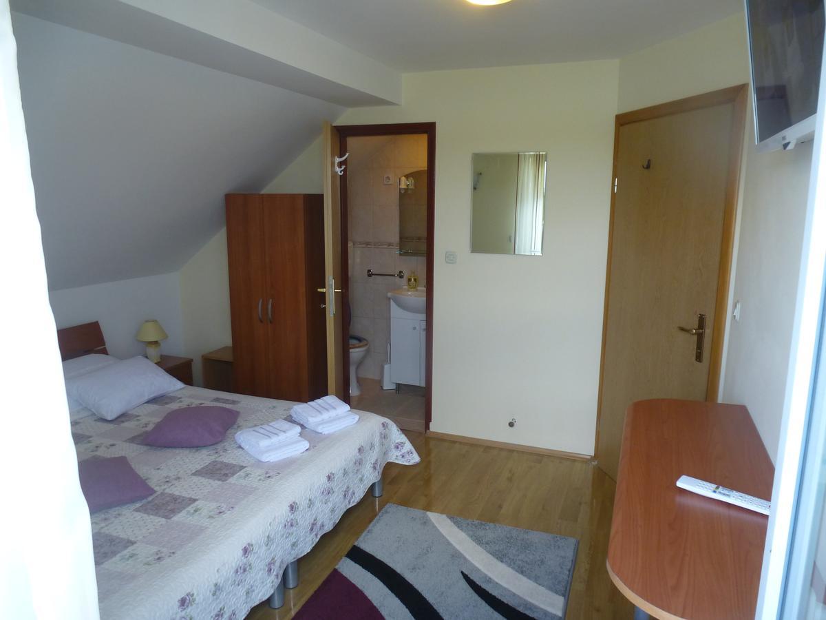 Apartments Mise Огулин Экстерьер фото